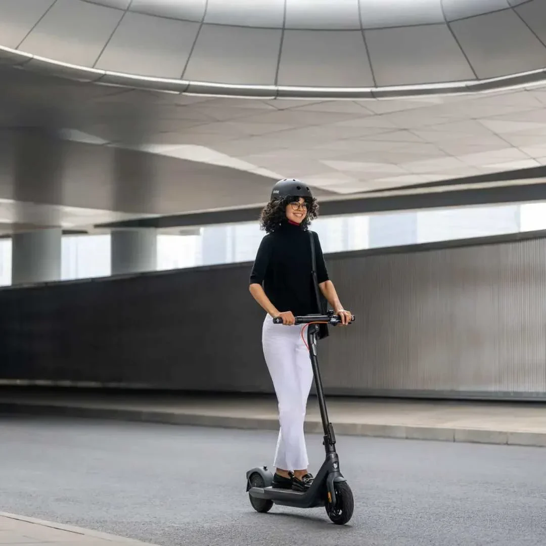 Segway - Ninebot E2 Pro Electric Scooter w/16.8 miles Max Operating Range & 15.5 mph Max Speed - Black - AA.05.14.05.0001 - Excellent Condition - Image 12